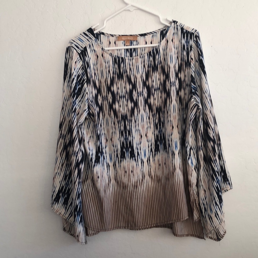 Ellen Tracy Printed Long bell sleeve Top Size L
